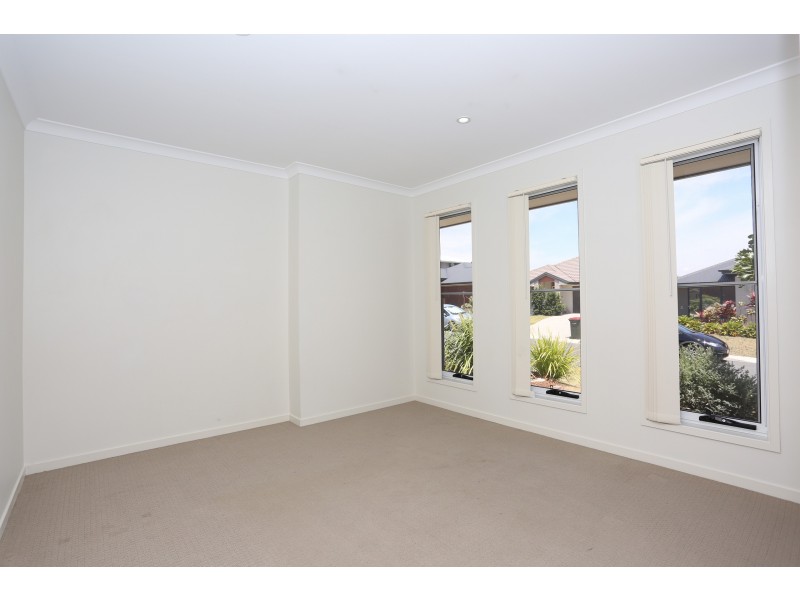 24 Wolfe St, North Lakes QLD 4509