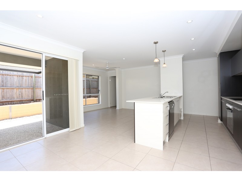 24 Wolfe St, North Lakes QLD 4509