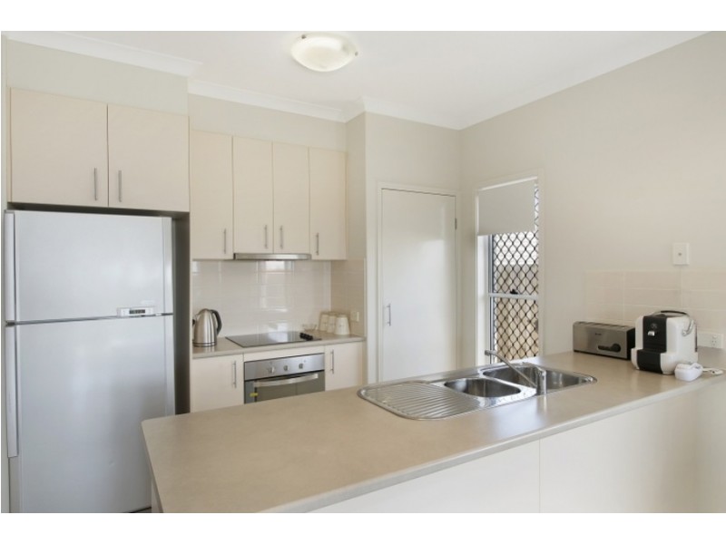 8 Nina Crescent, North Lakes QLD 4509