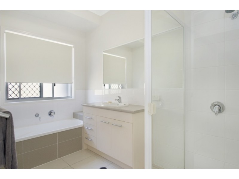 8 Nina Crescent, North Lakes QLD 4509