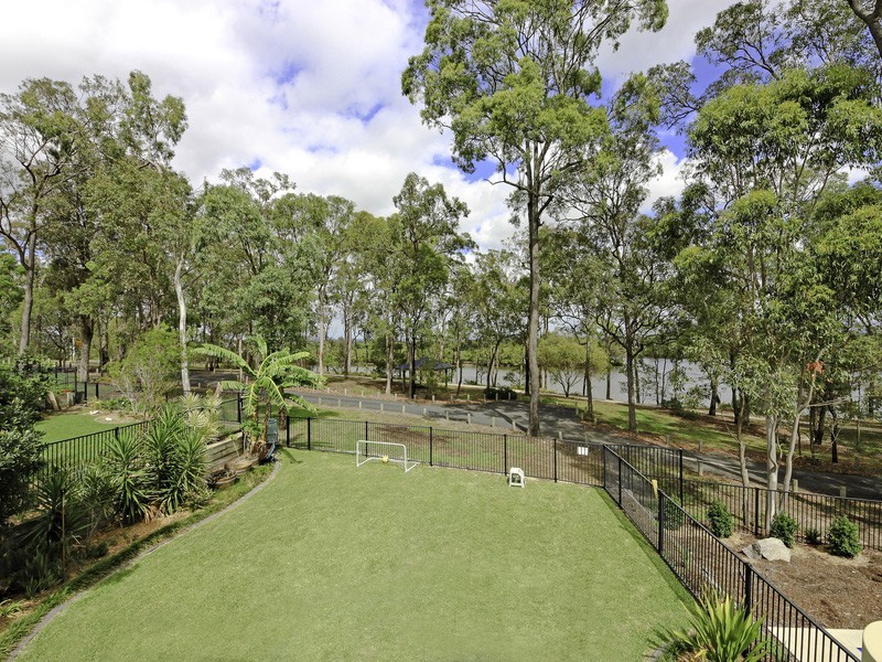 22 Warburton St, Murrumba Downs QLD 4503