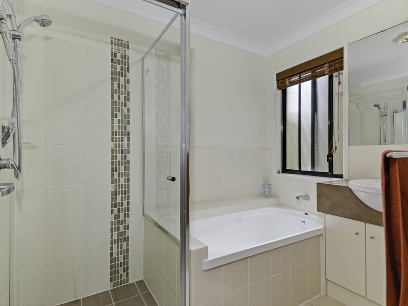 22 Warburton St, Murrumba Downs QLD 4503