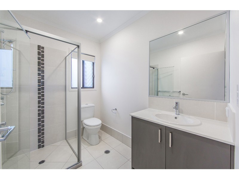 2/38 Shoreview Boulevard, Griffin QLD 4503