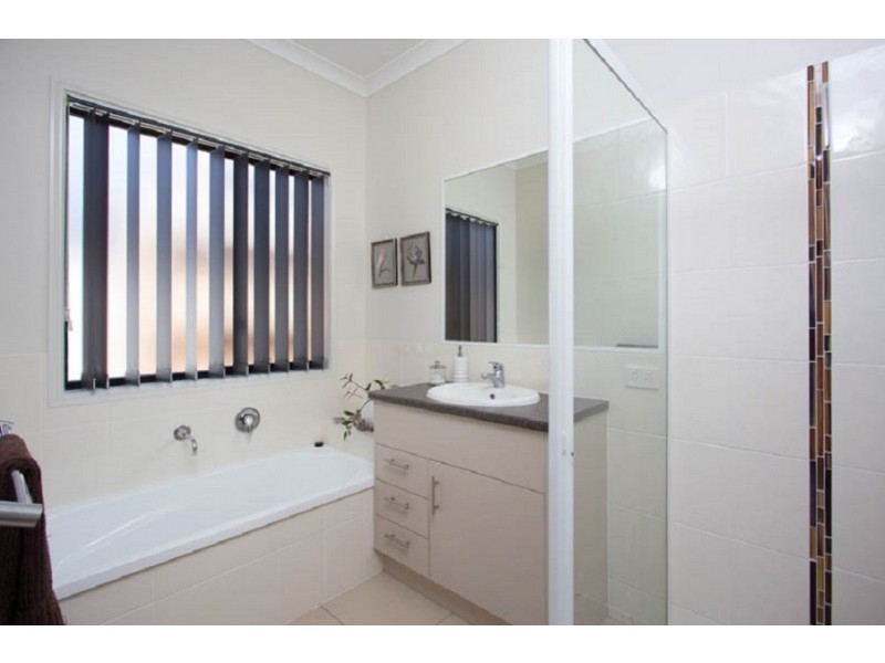 10 Capital Street, North Lakes QLD 4509