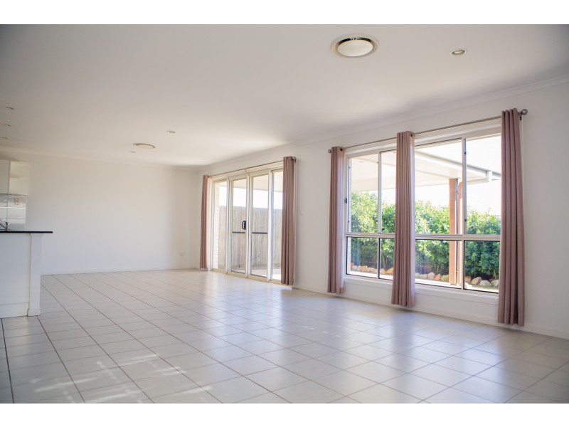 5 Scenic Drive, Murrumba Downs QLD 4503