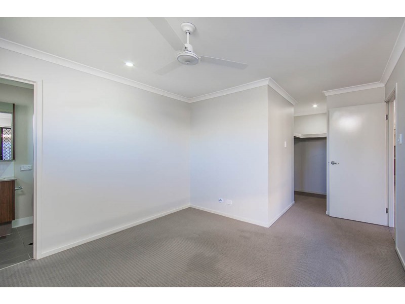 42 Denham Crescent, North Lakes QLD 4509