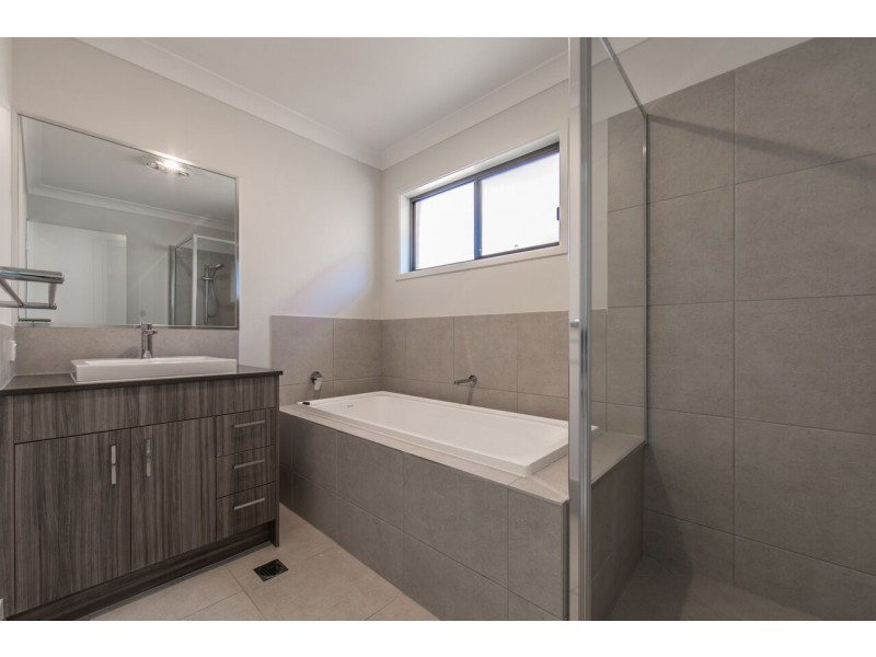 74 Tarong Avenue, North Lakes QLD 4509
