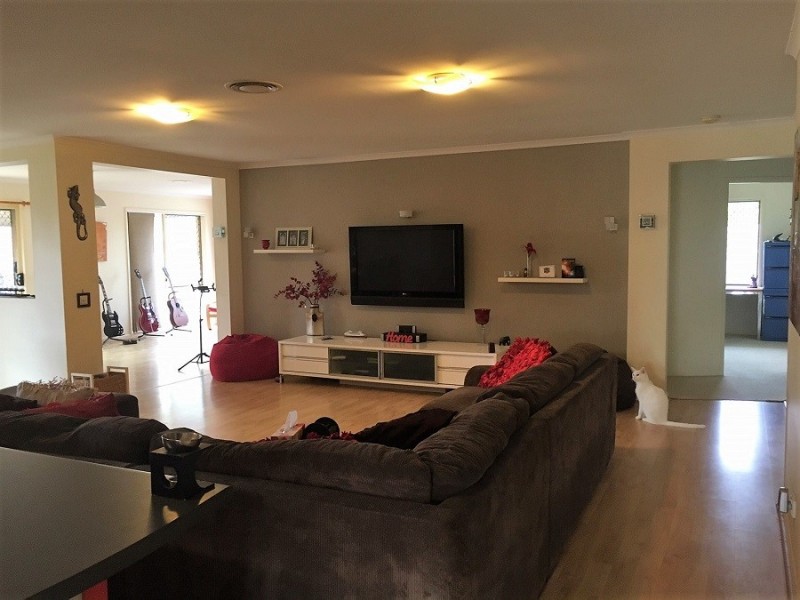 12 Ainslie Street, North Lakes QLD 4509