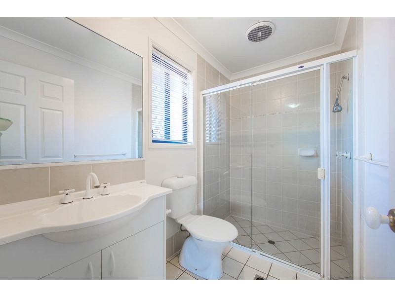 17 Cambridge Street, Rothwell QLD 4022