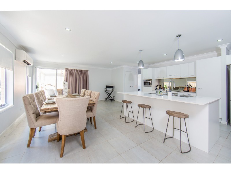 19 Bayleaf St, Griffin QLD 4503