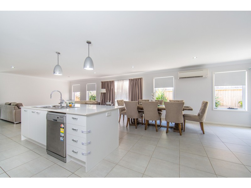 19 Bayleaf St, Griffin QLD 4503