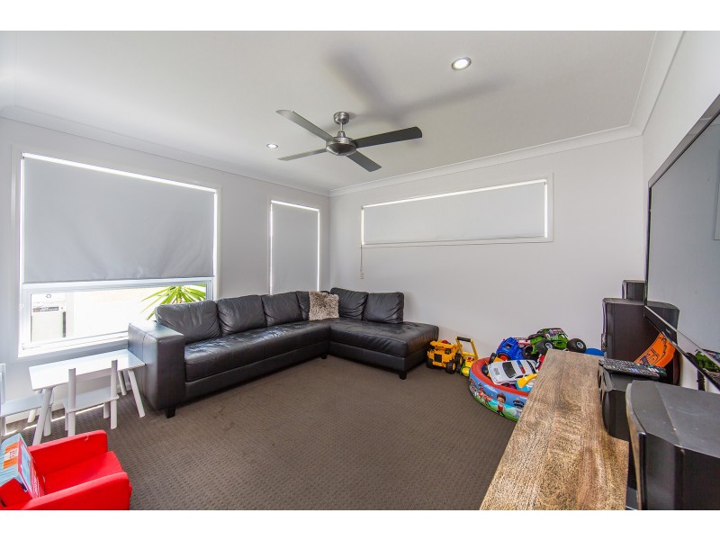 19 Bayleaf St, Griffin QLD 4503