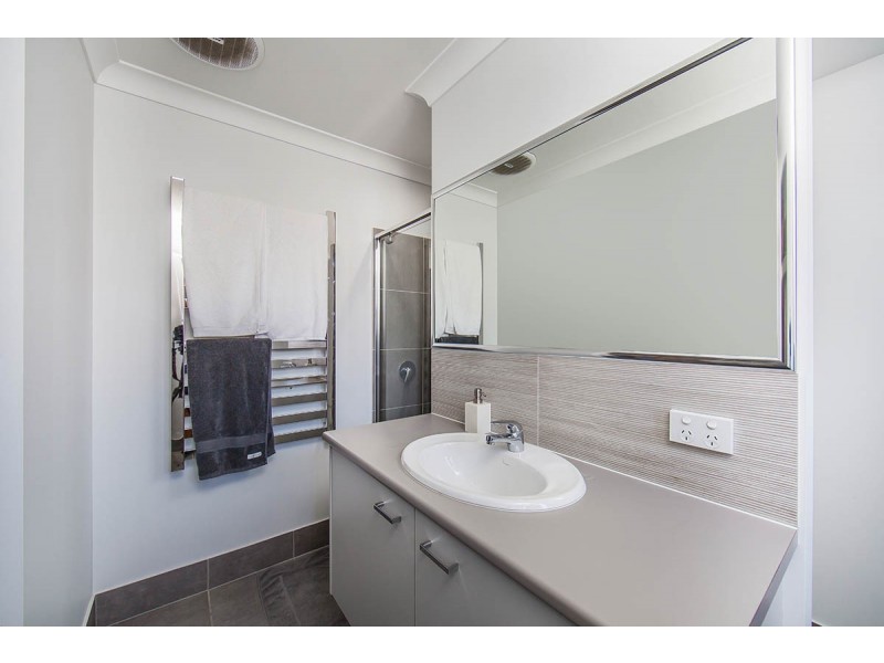 19 Bayleaf St, Griffin QLD 4503