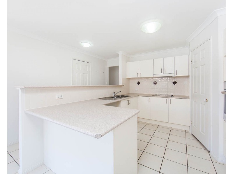 17 Cambridge Street, Rothwell QLD 4022