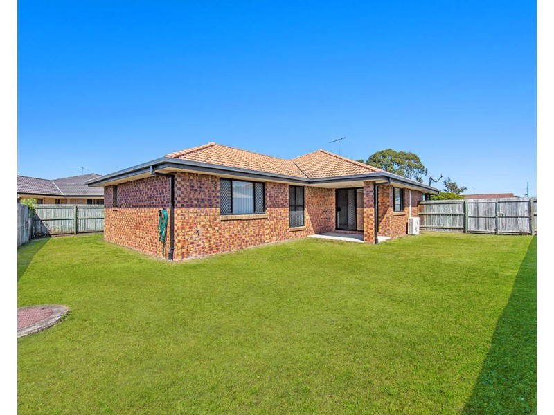 17 Cambridge Street, Rothwell QLD 4022