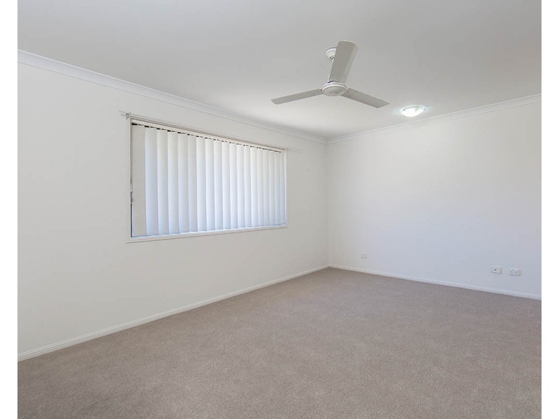 17 Cambridge Street, Rothwell QLD 4022