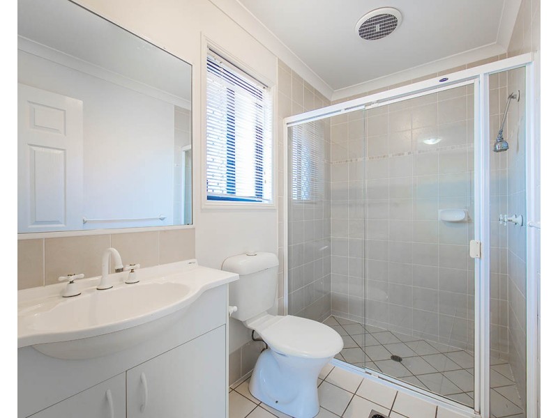 17 Cambridge Street, Rothwell QLD 4022