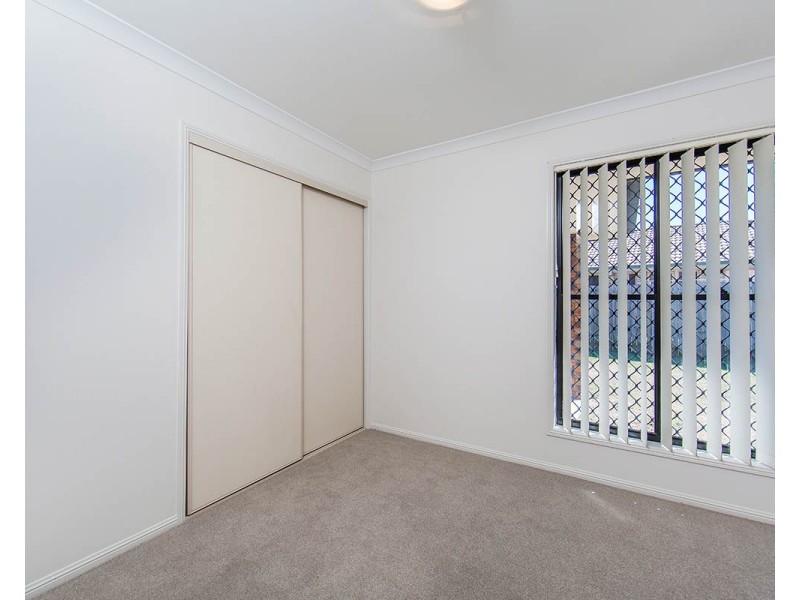 17 Cambridge Street, Rothwell QLD 4022