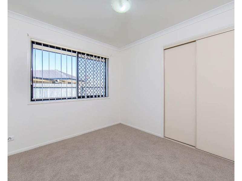 17 Cambridge Street, Rothwell QLD 4022