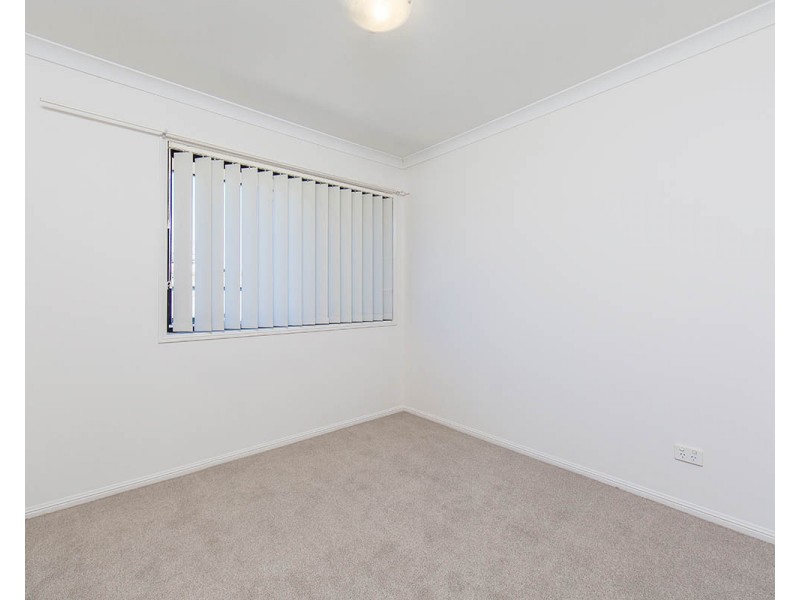 17 Cambridge Street, Rothwell QLD 4022