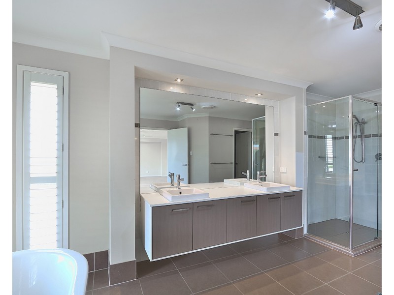 7 Pipit Close, Mango Hill QLD 4509