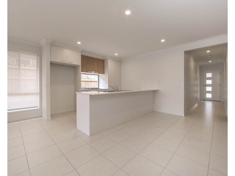 32 Whitehorse Road, Dakabin QLD 4503