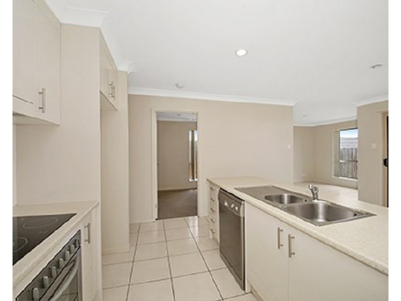 3 Daintree Circuit, North Lakes QLD 4509