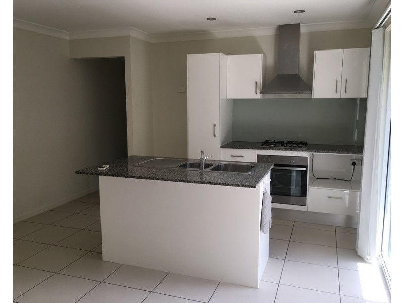 2/5 Lygon Place, Kallangur QLD 4503