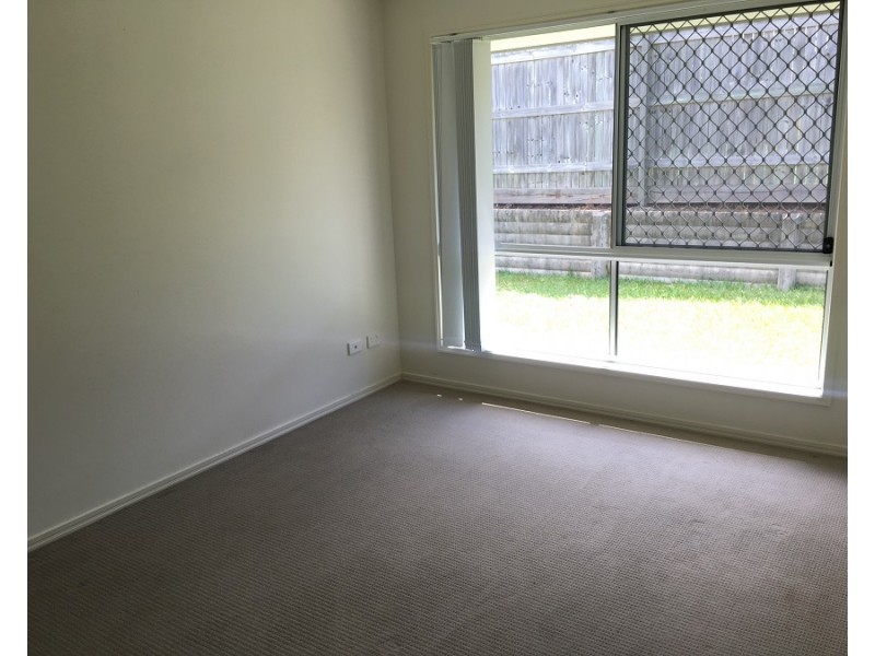 2/5 Lygon Place, Kallangur QLD 4503