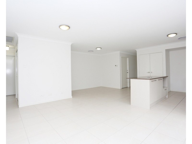 74 Mapleton Drive, North Lakes QLD 4509