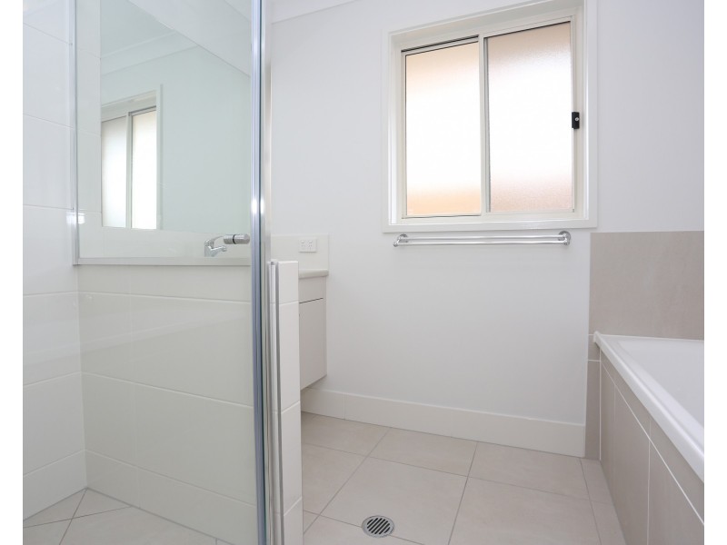 74 Mapleton Drive, North Lakes QLD 4509