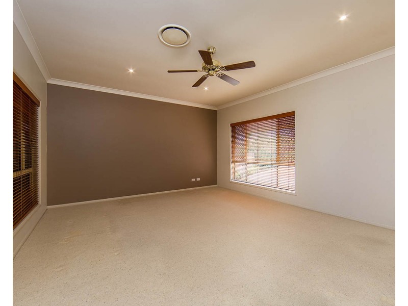 8 Edgewater Court, Murrumba Downs QLD 4503