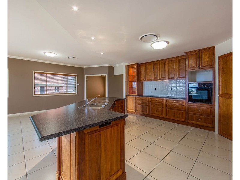 8 Edgewater Court, Murrumba Downs QLD 4503