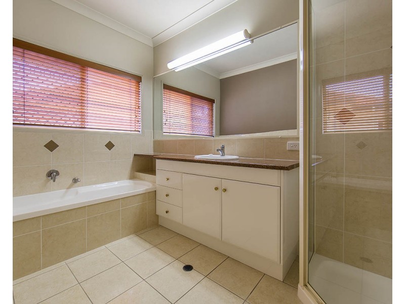 8 Edgewater Court, Murrumba Downs QLD 4503