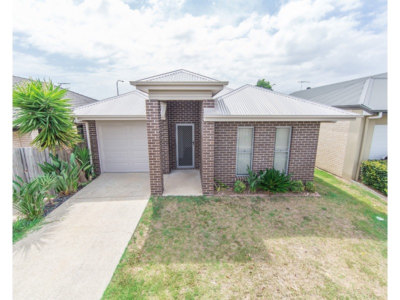 14 Menara Circuit, North Lakes QLD 4509