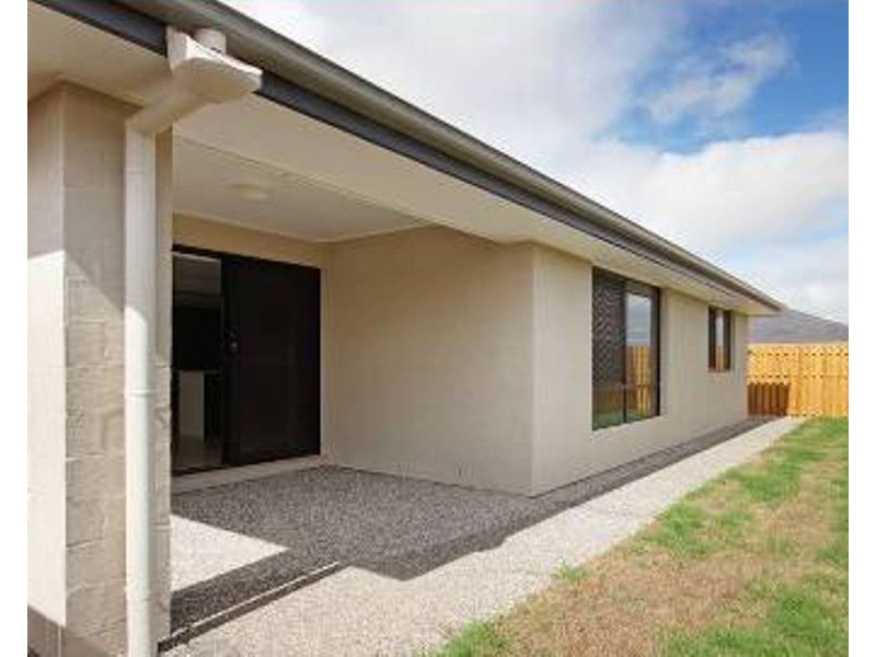 35 Denham Crescent, North Lakes QLD 4509