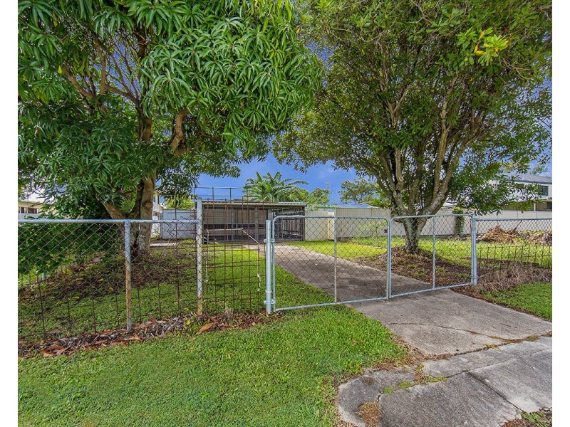 91 Esplanade, Deception Bay QLD 4508