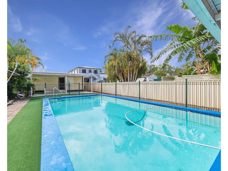 91 Esplanade, Deception Bay QLD 4508