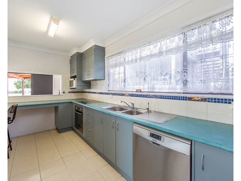 91 Esplanade, Deception Bay QLD 4508