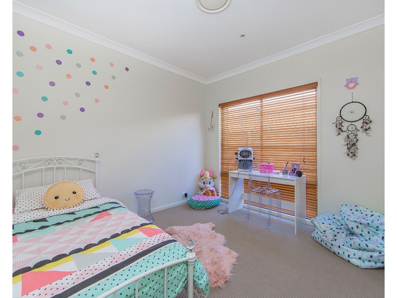 24 Elkington Circuit, North Lakes QLD 4509