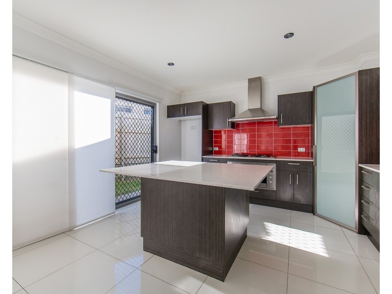 4 Crenshaw Street, North Lakes QLD 4509