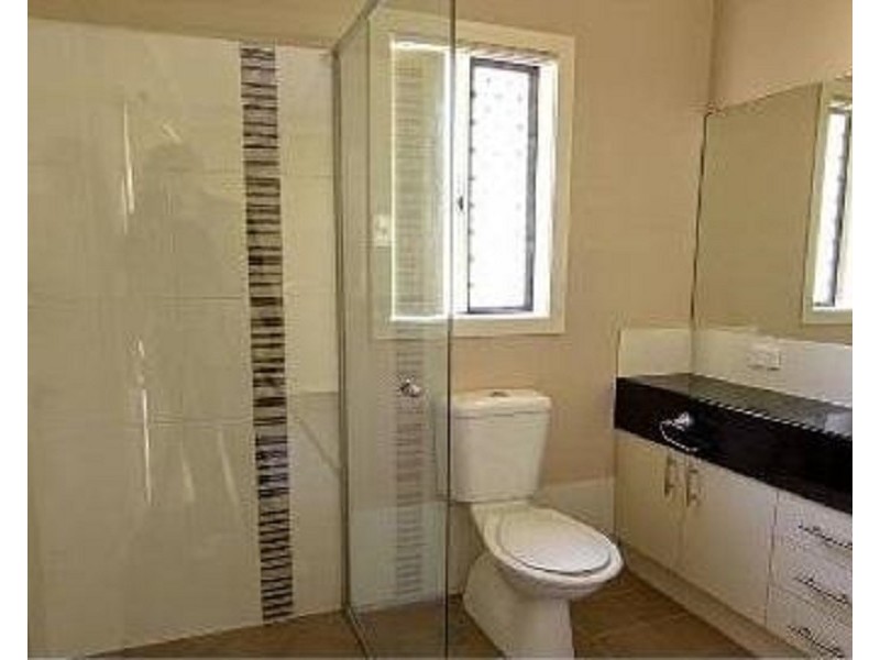 25 Kowari Crescent, North Lakes QLD 4509