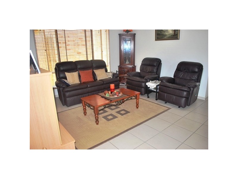 5 Tea Tree Place, North Lakes QLD 4509