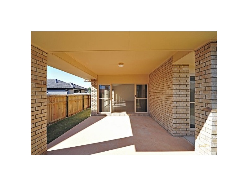 17 Warabi Crescent, North Lakes QLD 4509