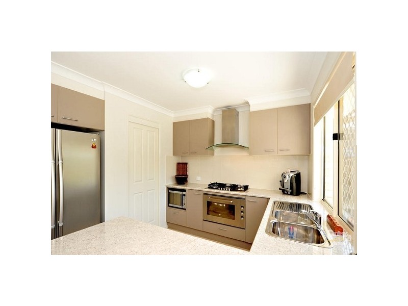 North Lakes QLD 4509