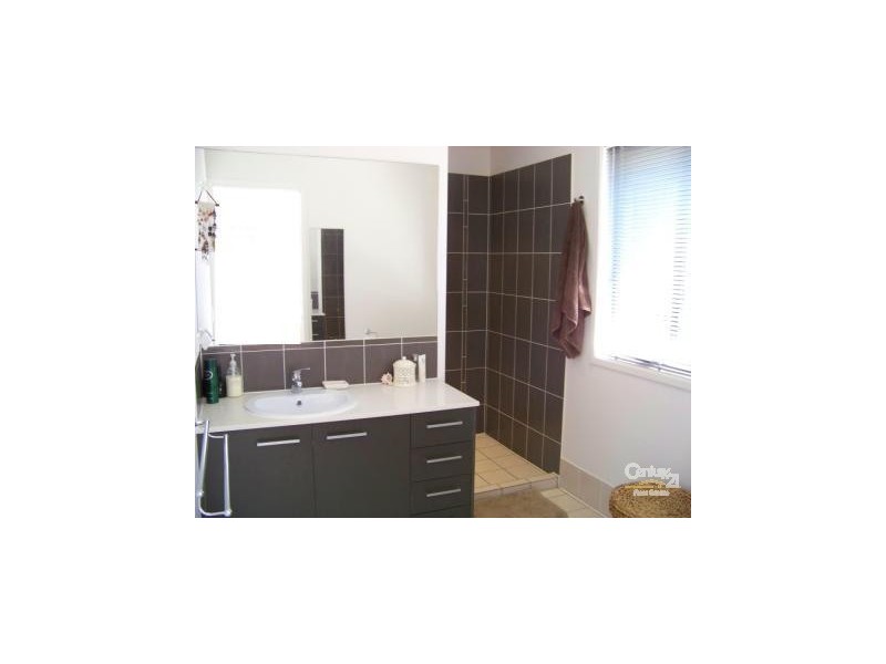 16 Waterway Crescent, Murrumba Downs QLD 4503