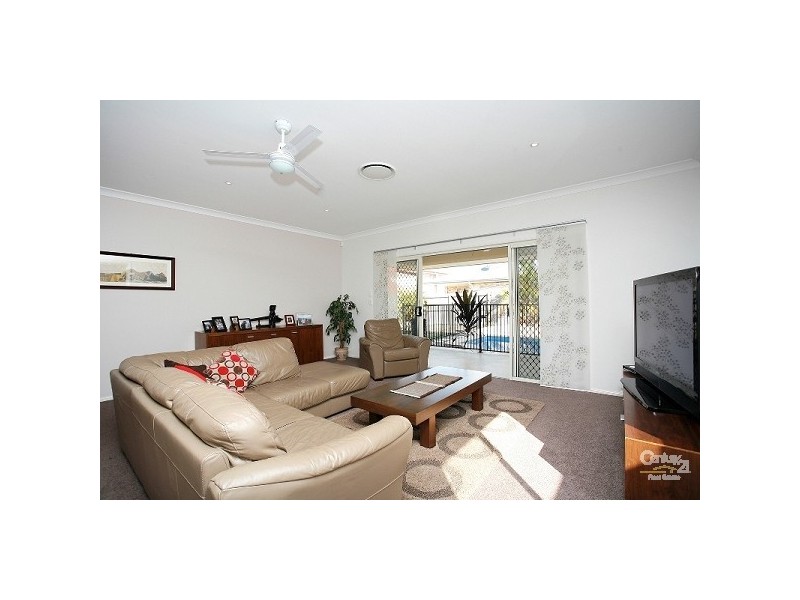 6 Pandorea Cct, North Lakes QLD 4509