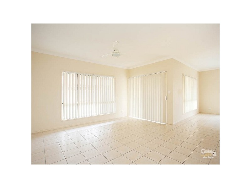 4 PANDOREA CCT, North Lakes QLD 4509