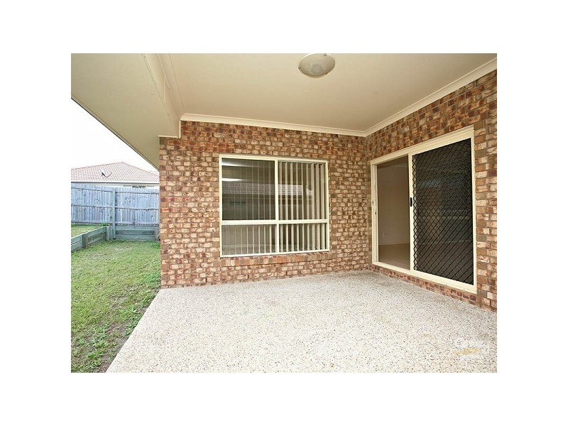 4 PANDOREA CCT, North Lakes QLD 4509