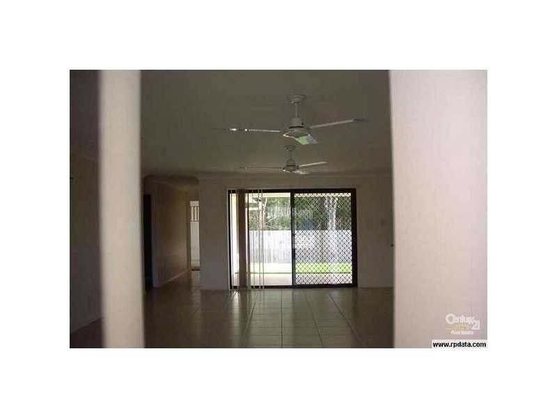 21 Fenton Court, Caboolture QLD 4510